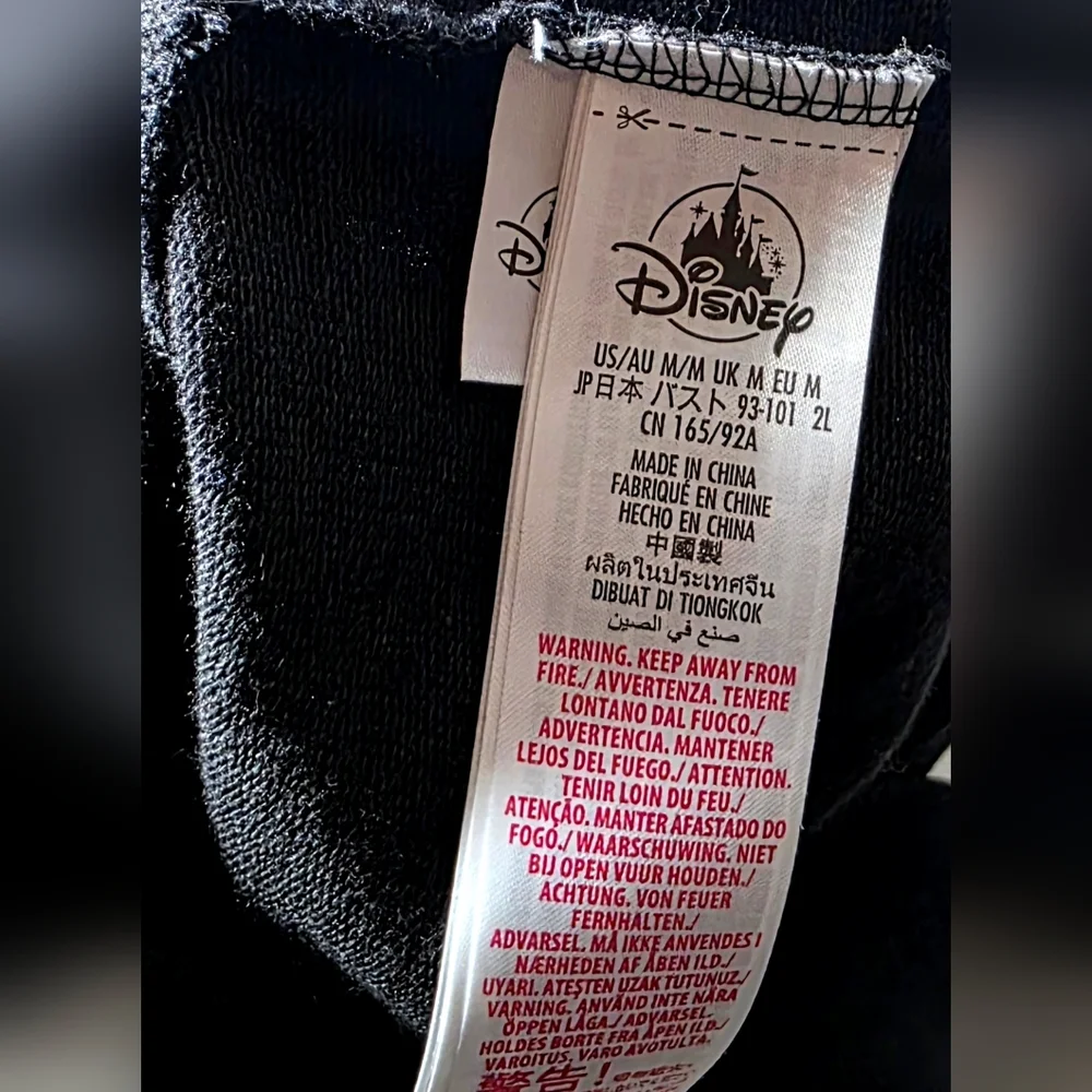 Disneyland The Nightmare Before Christmas Black silver Spellout Shirt Sz Medium - Picture 10 of 10